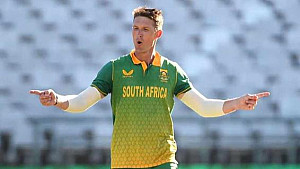 Dwaine Pretorius out of the ODIs against India as well as T20 World Cup due to Thumb Injury